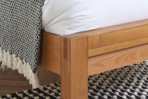 Bellevue Bed Oak